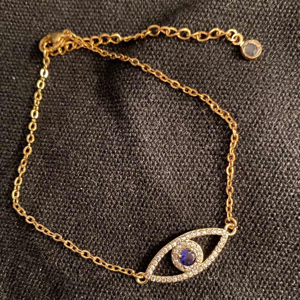 NWOT Evil Eye Charm Bracelet - Picture 5 of 6
